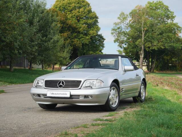 Image 1/50 of Mercedes-Benz SL 500 (1900)
