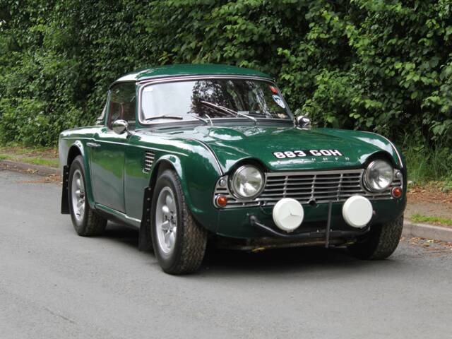 Image 1/18 of Triumph TR 4 (1962)