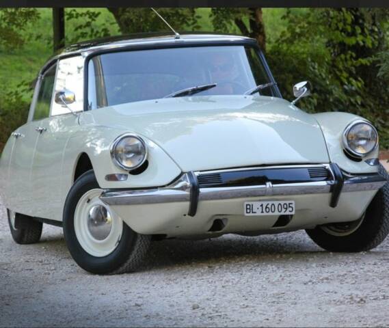 Image 1/7 of Citroën ID 19 (1967)