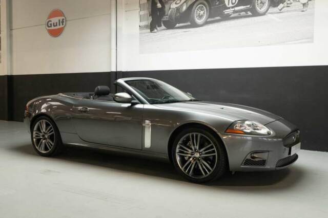 Image 1/46 of Jaguar XKR (2008)