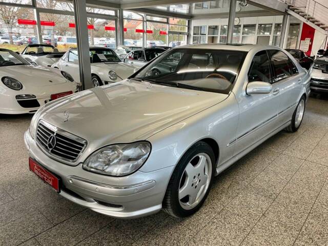Immagine 1/20 di Mercedes-Benz S 55 AMG (2001)