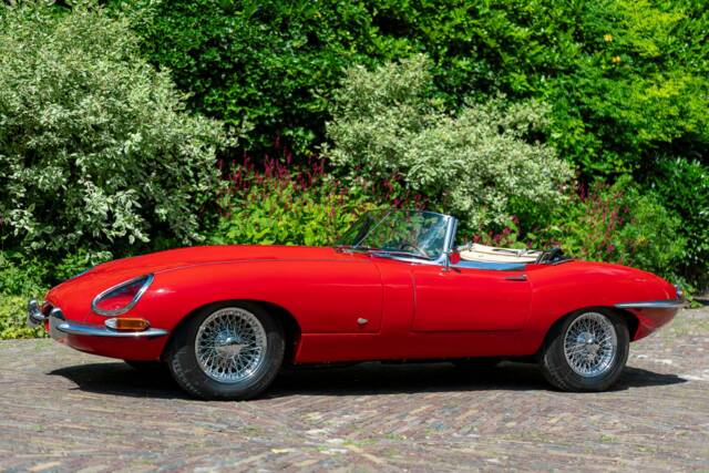 Image 1/24 de Jaguar Type E 3.8 (1961)