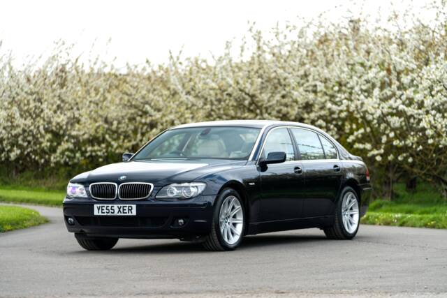 Imagen 1/7 de BMW 750Li (2005)