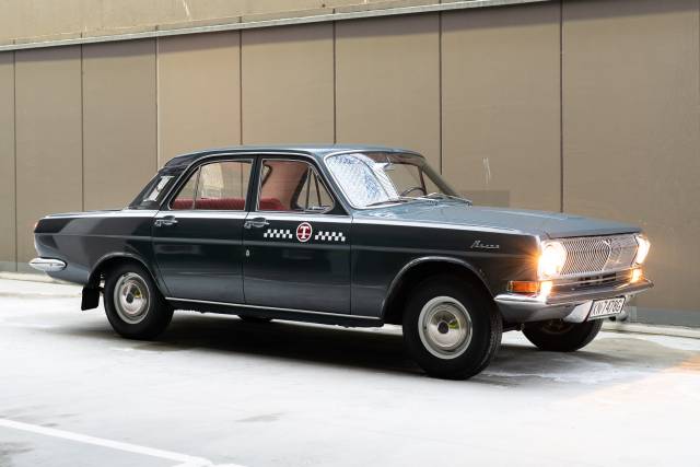 Image 1/47 of GAZ Volga 24-10 (1972)