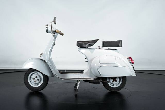 Image 1/30 de Piaggio Vespa 125 (1963)