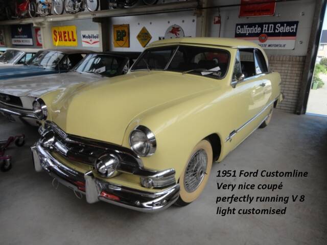 Image 1/14 of Ford Custom DeLuxe Club Coupe (1951)