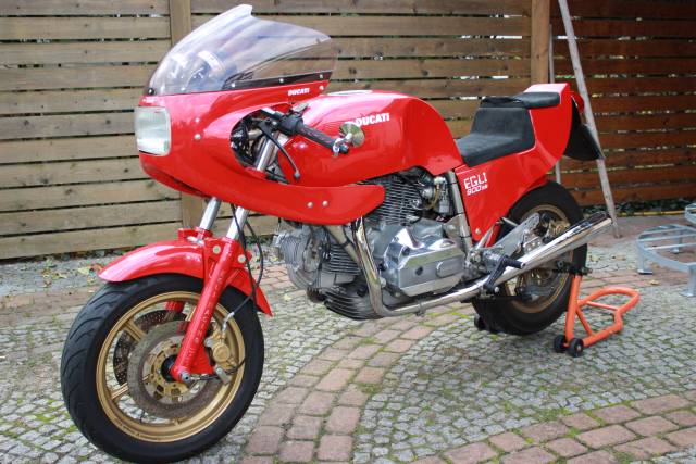 Image 1/19 of Egli-Ducati DUMMY (1986)