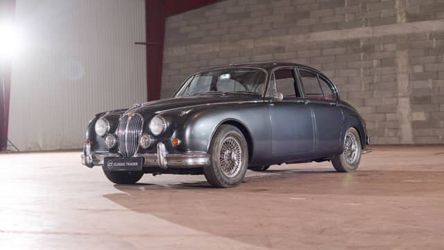 Image 1/44 of Jaguar Mk II 3.4 (1964)
