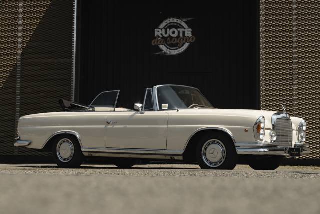 Image 1/38 de Mercedes-Benz 250 SE (1968)