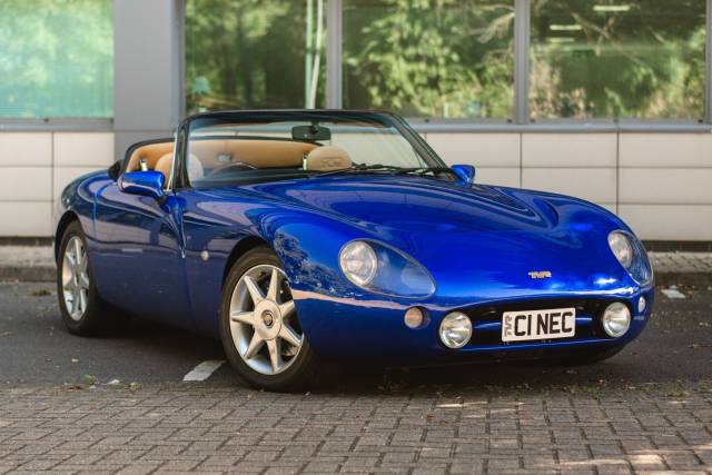 Image 1/8 of TVR Griffith 500 (1994)