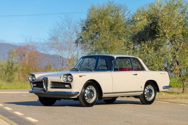 Bild 1/7 von Alfa Romeo 2000 Sprint (1961)