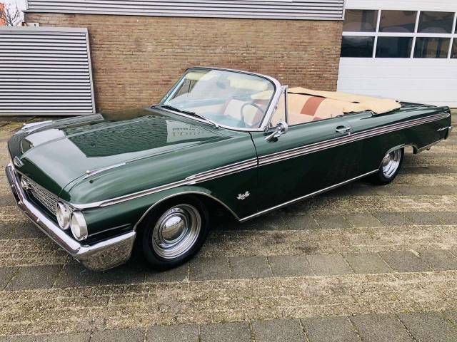 Bild 1/33 von Ford Galaxy 500 Sunliner (1963)