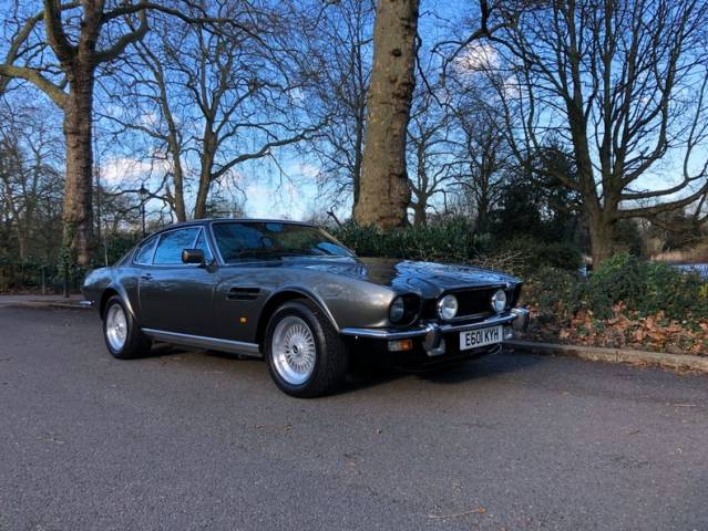 Afbeelding 1/34 van Aston Martin V8 Vantage (1987)