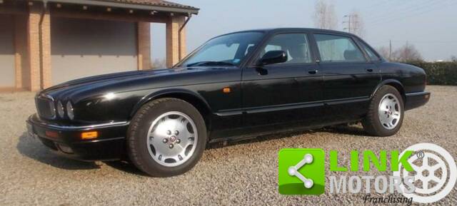 Image 1/7 of Jaguar XJ6 Sport 3.2 (1995)