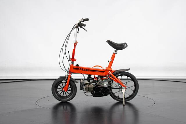 Afbeelding 1/50 van Pram DUMMY (1979)