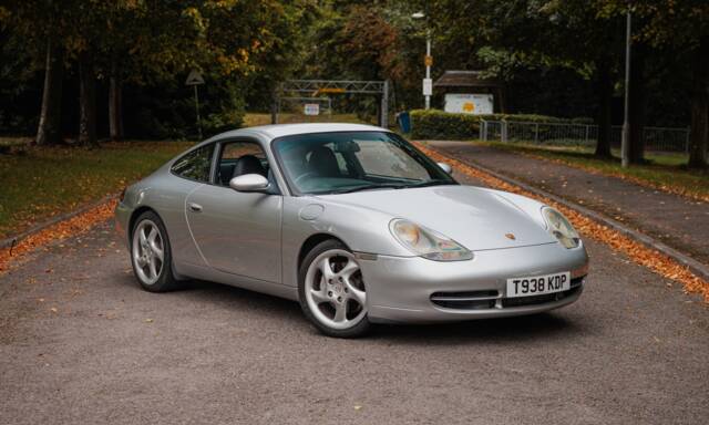 Imagen 1/26 de Porsche 911 Carrera 4 (1999)