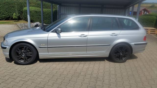 Afbeelding 1/21 van BMW 320i Touring (2001)