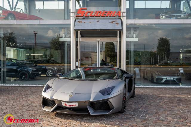 Image 1/39 de Lamborghini Aventador LP 700-4 Roadster (2014)