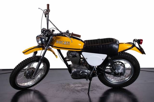 Bild 1/39 von Ducati DUMMY (1974)