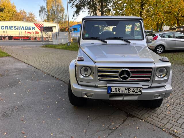 Image 1/15 of Mercedes-Benz G 350 Bluetec (SWB) (2012)