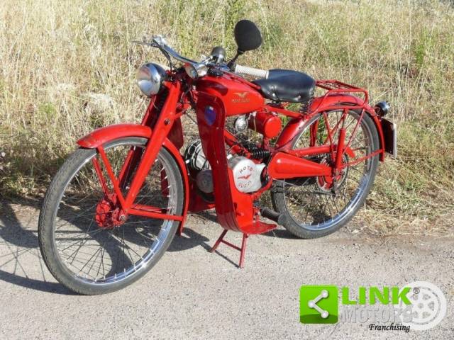 Image 1/10 of Moto Guzzi DUMMY (1950)