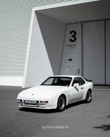 Afbeelding 1/6 van Porsche 944 (1982)