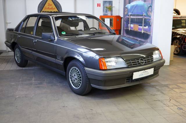 Immagine 1/37 di Opel Rekord  1,8i (1986)