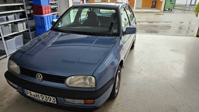 Image 1/60 de Volkswagen Golf III 1.8 (1993)
