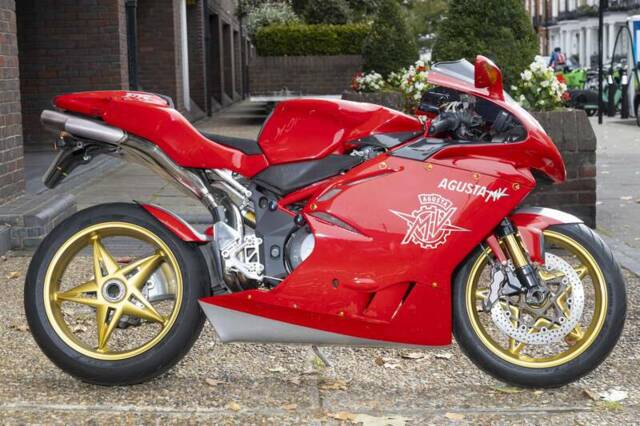 Image 1/50 de MV Agusta DUMMY (2000)