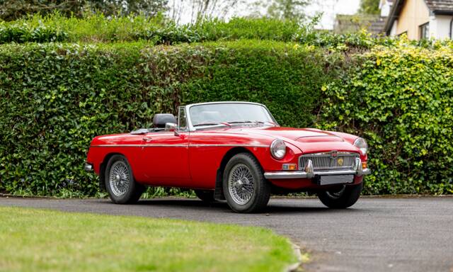Image 1/49 of MG MGC (1969)