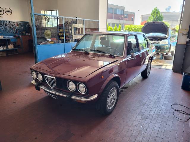 Imagen 1/21 de Alfa Romeo Alfetta 1.6 (1981)