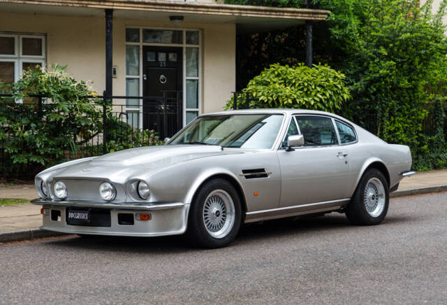 Image 1/32 of Aston Martin V8 Vantage X-Pack (1987)