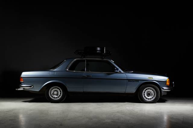 Image 1/29 of Mercedes-Benz 280 CE (1977)