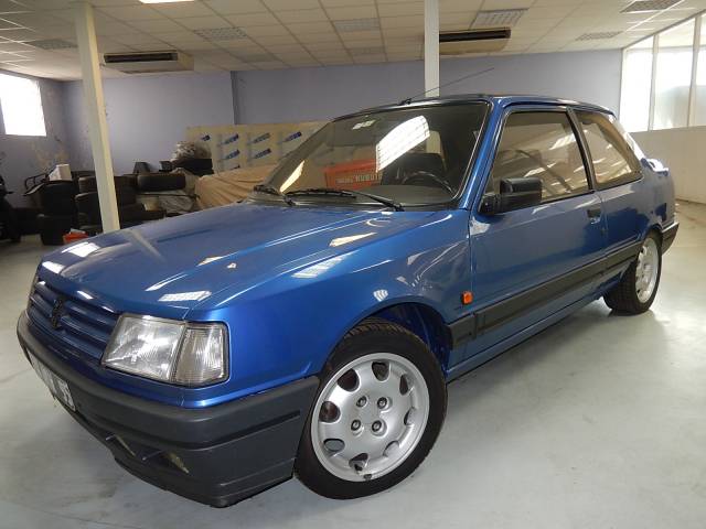 Bild 1/15 von Peugeot 309 GTI 16V (1991)