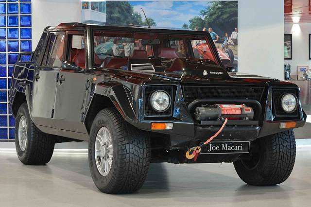 Immagine 1/17 di Lamborghini LM002 (1990)