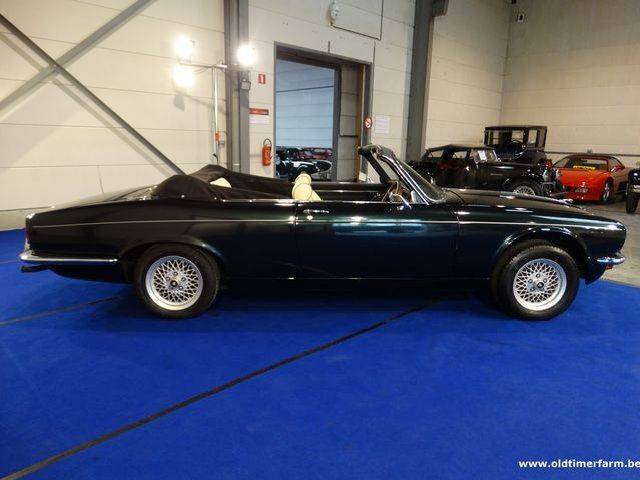 Image 1/70 de Jaguar XJ 6 L 4.2 (1978)