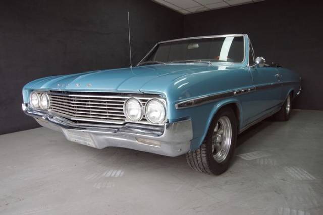 Bild 1/9 von Buick Skylark Convertible (1964)