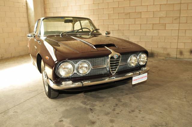 Bild 1/21 von Alfa Romeo 2600 Sprint (1965)