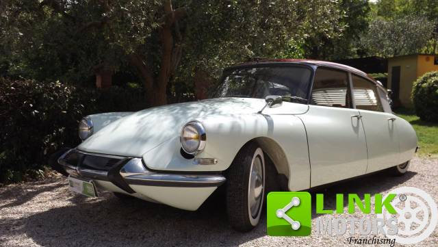 Image 1/10 of Citroën ID 19 (1965)