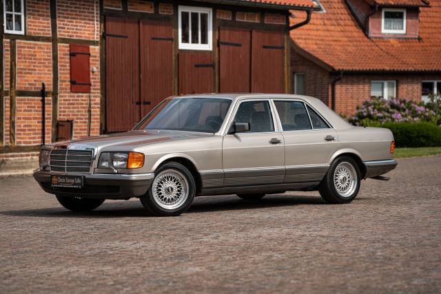 Immagine 1/50 di Mercedes-Benz 280 SE (1985)