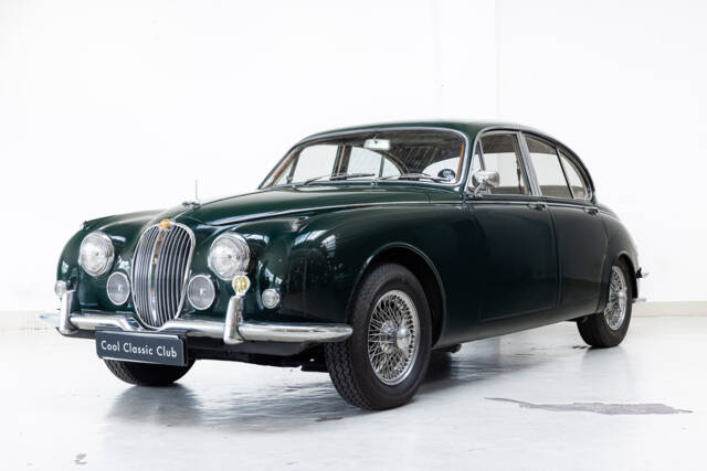 Image 1/35 of Jaguar 340 (1969)