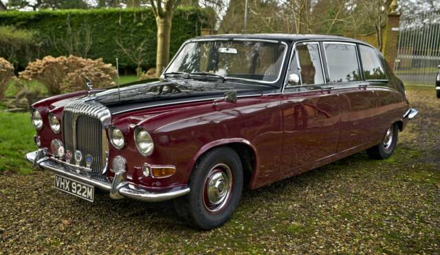 Image 1/46 de Daimler DS 420 (1974)