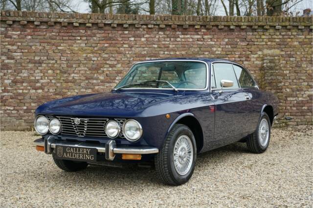 Imagen 1/50 de Alfa Romeo 2000 GTV (1974)