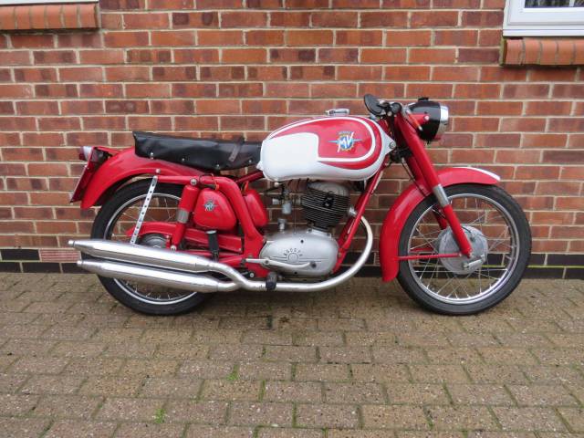 Immagine 1/25 di MV Agusta 150 GT (1963)