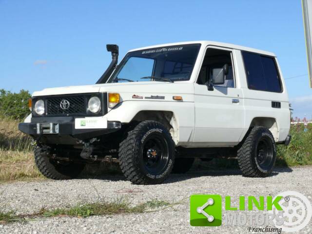 Afbeelding 1/10 van Toyota Land Cruiser BJ70 (1987)
