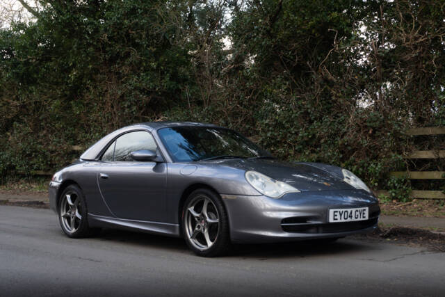 Immagine 1/13 di Porsche 911 Carrera (2004)