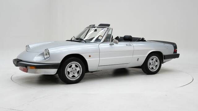 Image 1/15 of Alfa Romeo 2000 Spider (1984)