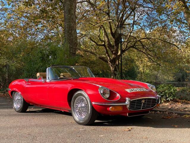 Image 1/50 of Jaguar E-Type V12 (1973)