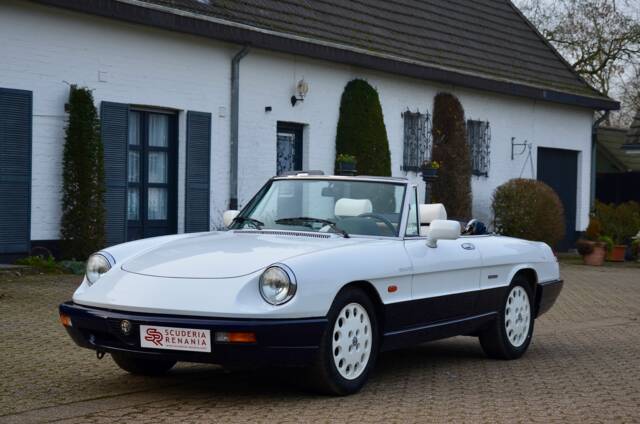 Immagine 1/18 di Alfa Romeo 2.0 Spider (1991)