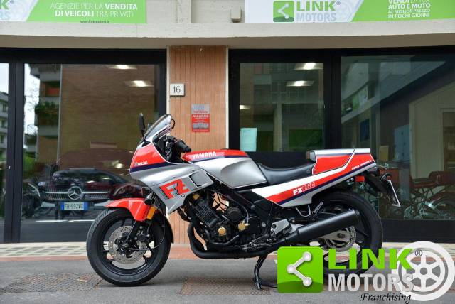 Image 1/10 of Yamaha DUMMY (1985)